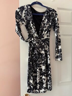 Black & White Floral Wrap Dress with Tie Waist - Women's Long Sleeve